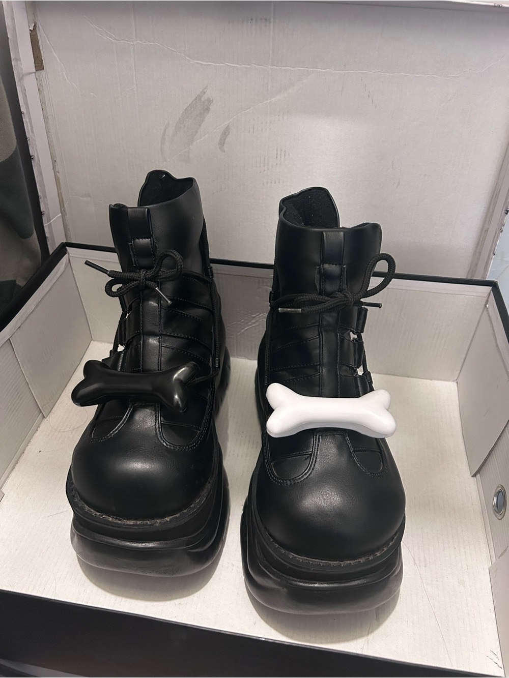 Demonia boxer with Jeremy Scott bones and original box‼️‼️